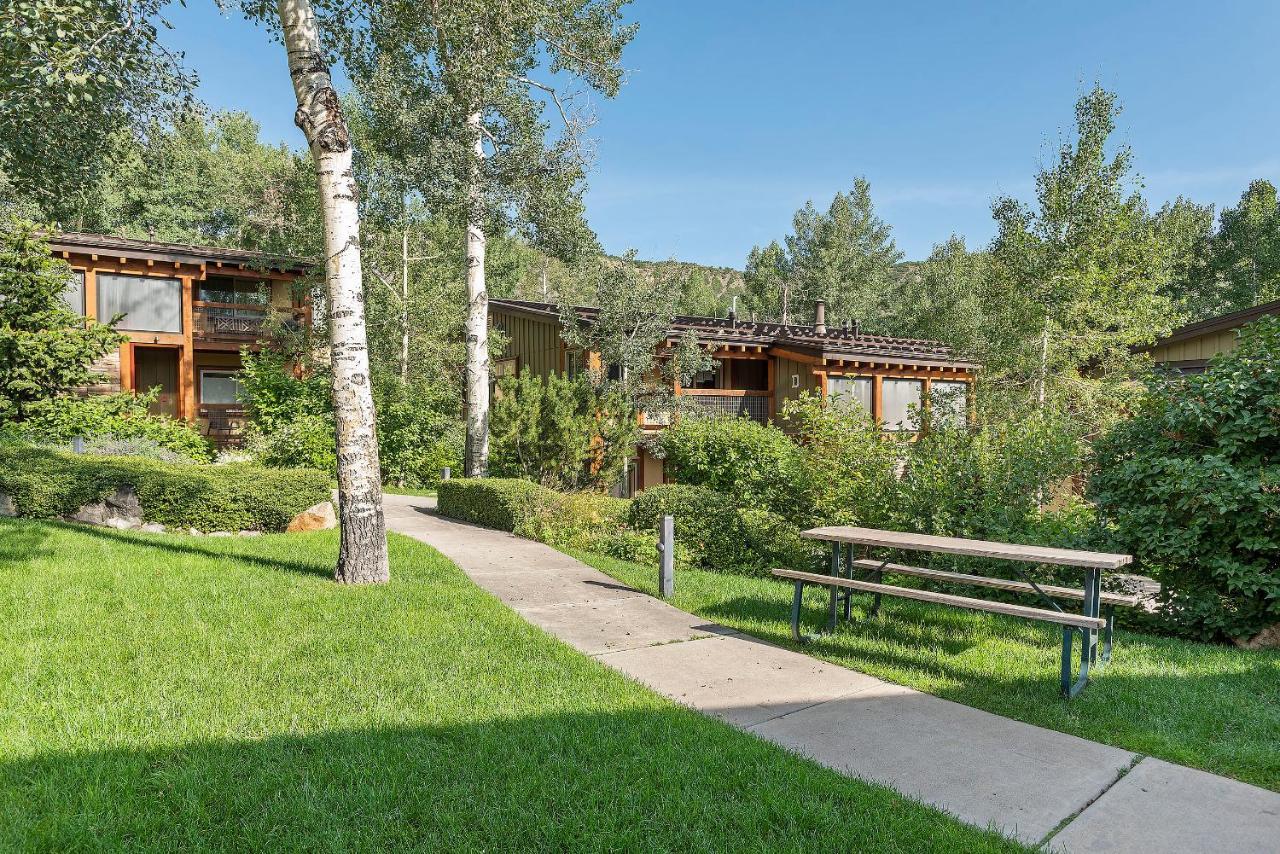 סנואומאס ווילג' Willows Condos By Snowmass Vacations מראה חיצוני תמונה